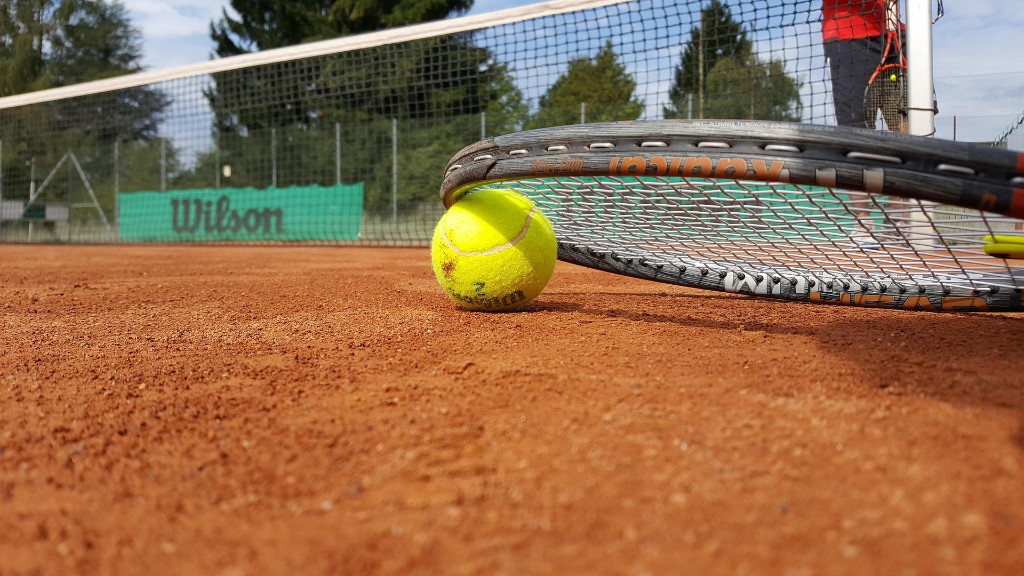 Club tennis indoor