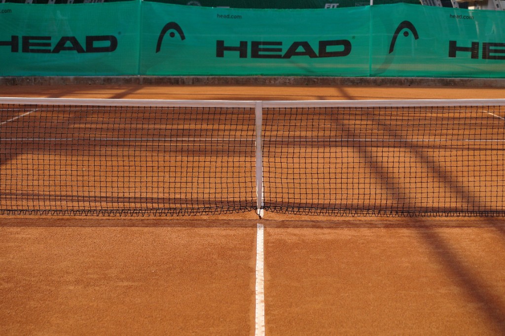 Club tennis indoor