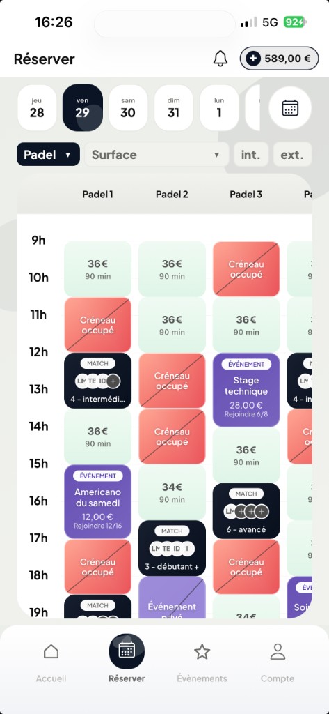 Écran Réserver : planning des courts, matchs, événements et créneaux disponibles